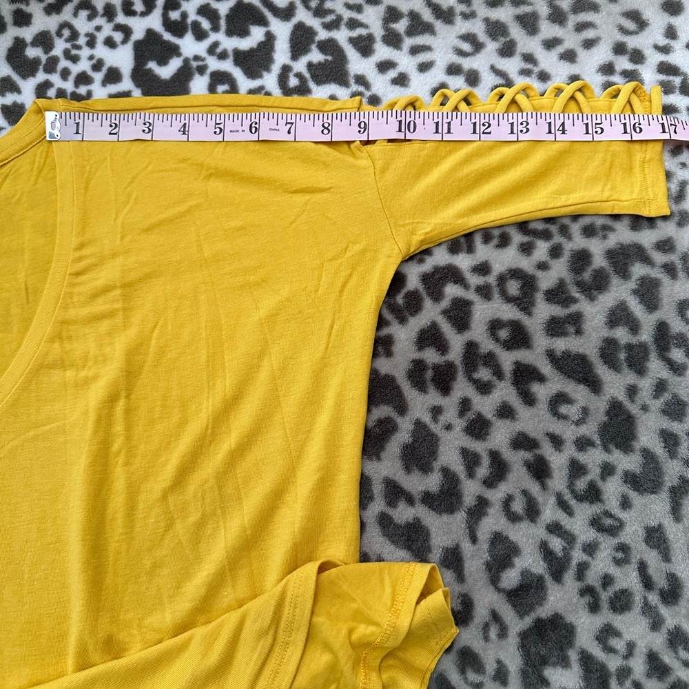 Express One Eleven Lace-up Sleeve London Tee in Yellow Size Small Women’s - Picture 12 of 14